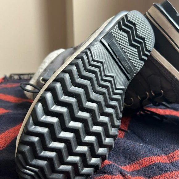 Sorel women’s waterproof winter boots size 9 - Picture 10 of 11